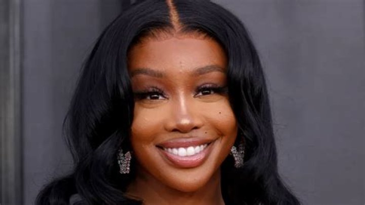 how old is sza